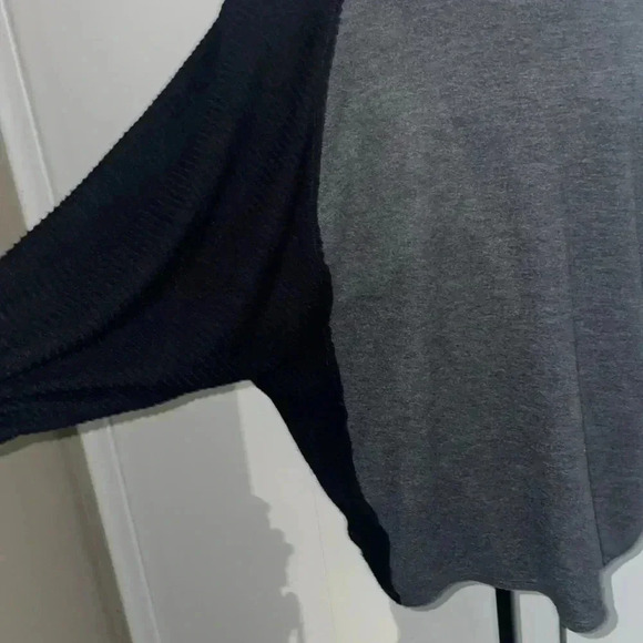 Anthropologie H By Bordeaux S Long Sleeve color block Turtleneck Gray/black - Picture 2 of 4